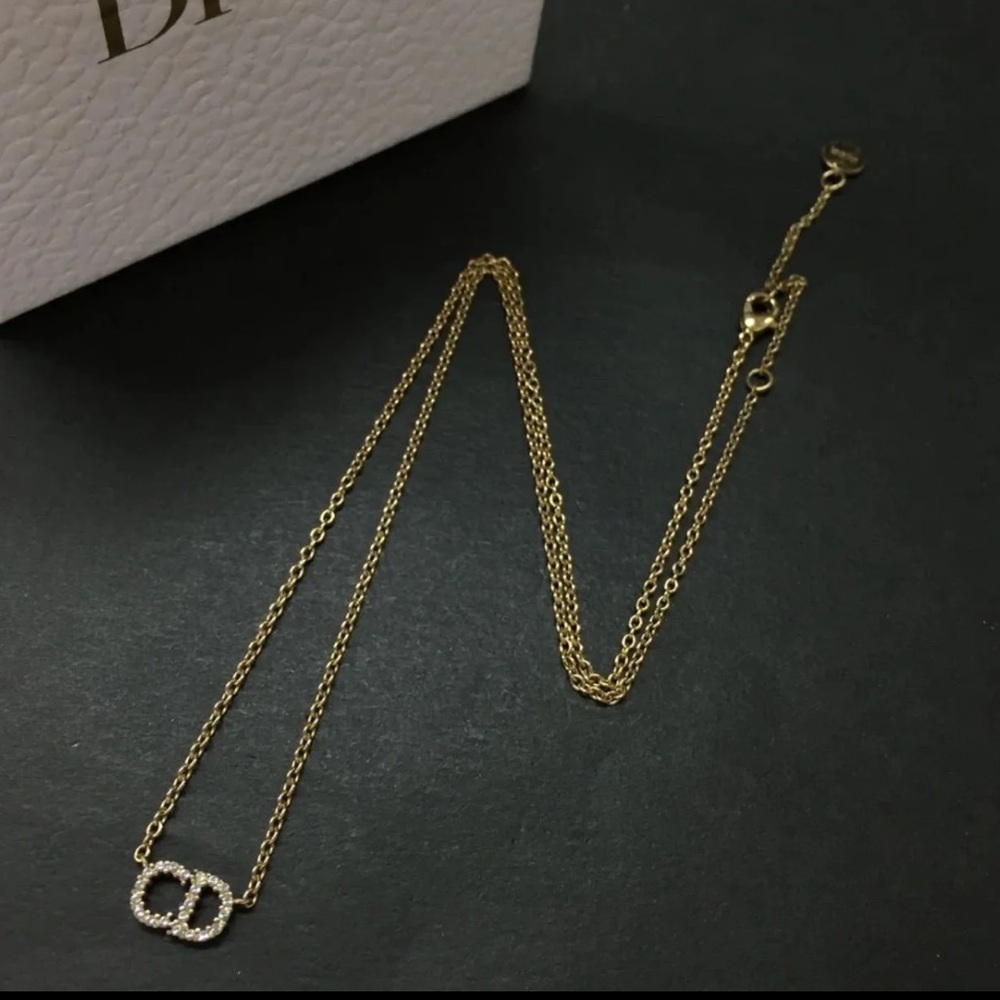 Christian Dior Necklace 💫